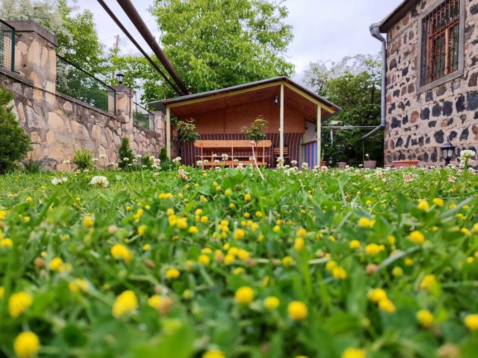 Guest House Nataly Yeghegnadzor Ngoại thất bức ảnh