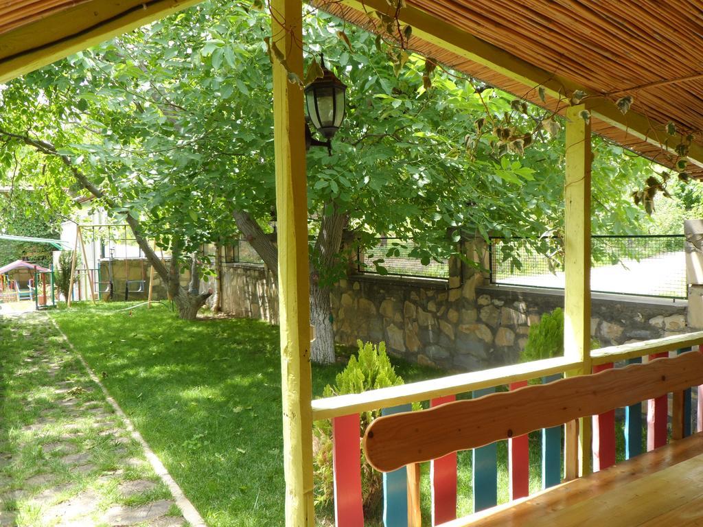 Guest House Nataly Yeghegnadzor Ngoại thất bức ảnh