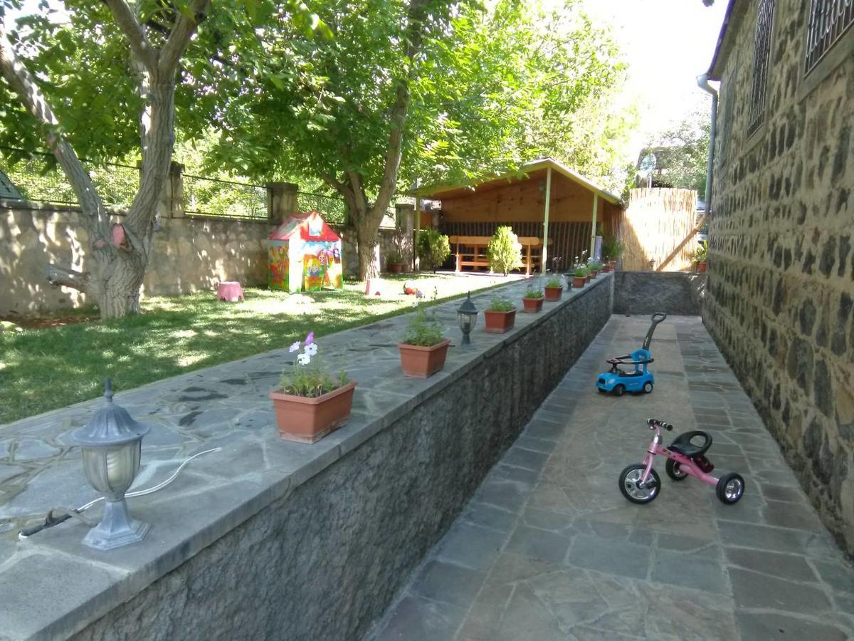 Guest House Nataly Yeghegnadzor Ngoại thất bức ảnh