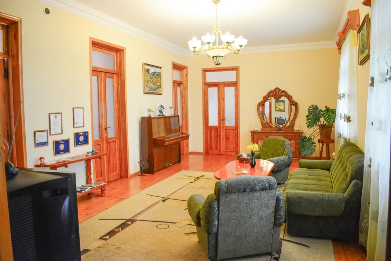 Guest House Nataly Yeghegnadzor Ngoại thất bức ảnh