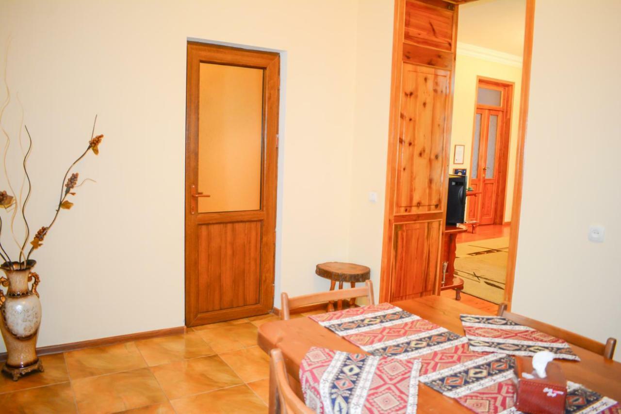 Guest House Nataly Yeghegnadzor Ngoại thất bức ảnh