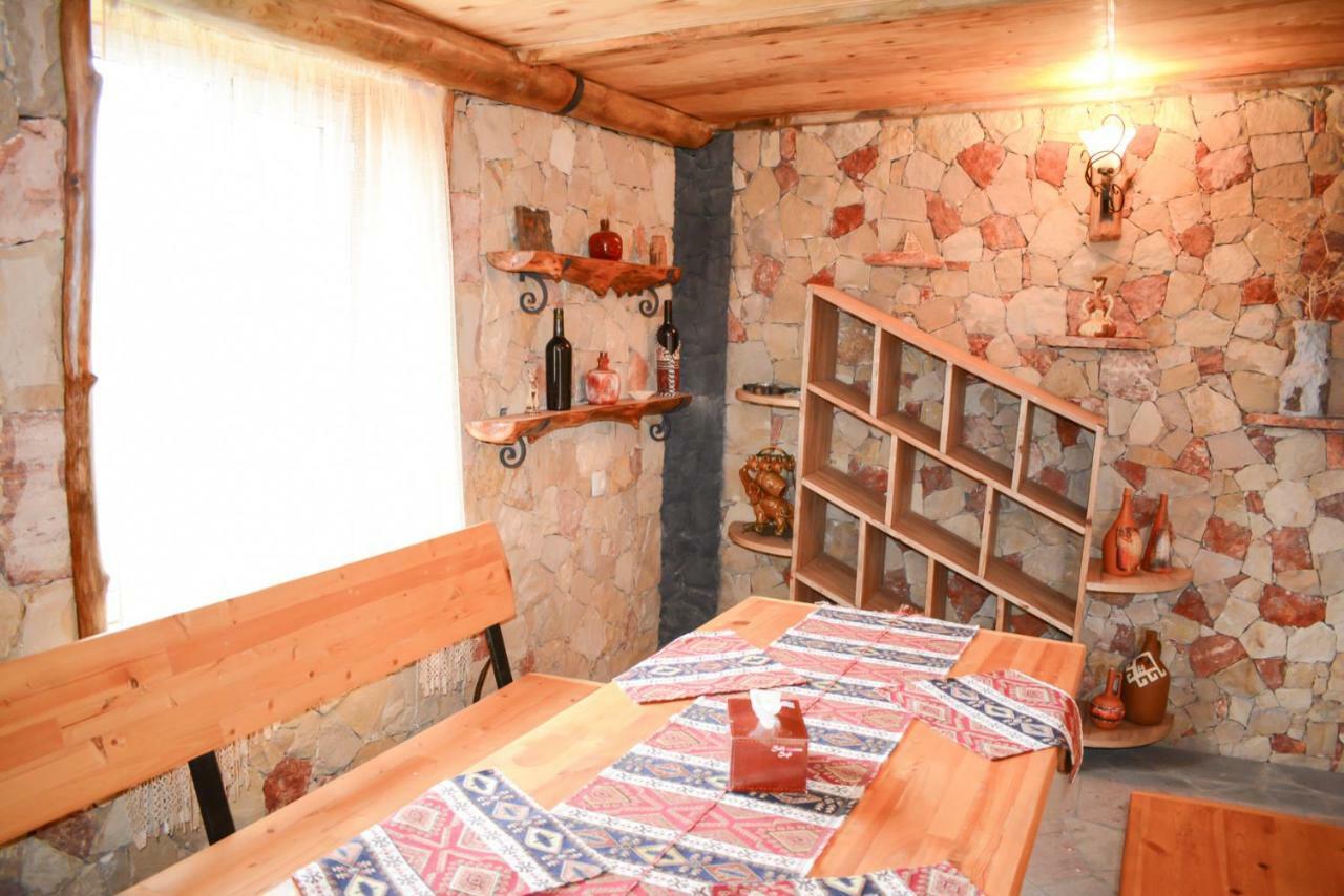Guest House Nataly Yeghegnadzor Ngoại thất bức ảnh