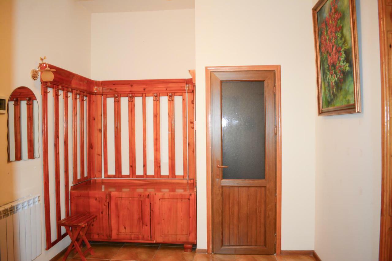 Guest House Nataly Yeghegnadzor Ngoại thất bức ảnh